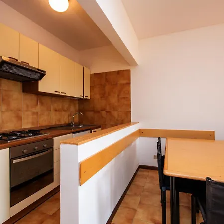Wanda Apartament Gardone Riviera