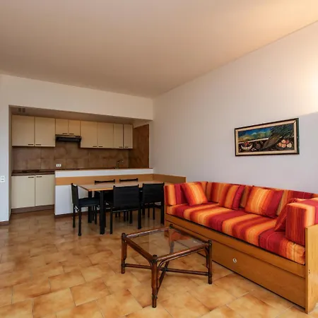 Wanda Apartament Gardone Riviera